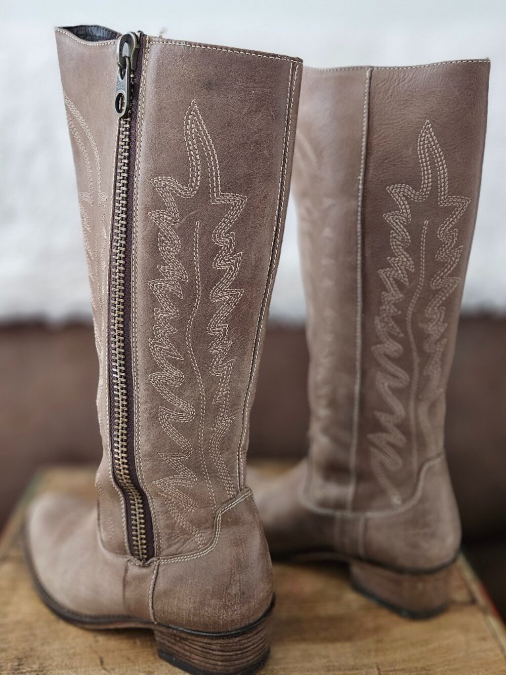 Steve Madden Graced Distressed Leather Western Knee-high Boots Brown 6M - Picture 15 of 16